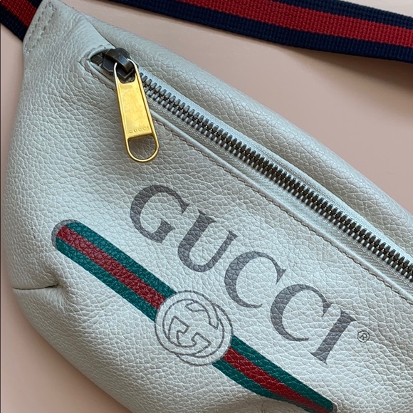 Gucci Fanny Pack Belt Bag - Picture 2 of 7